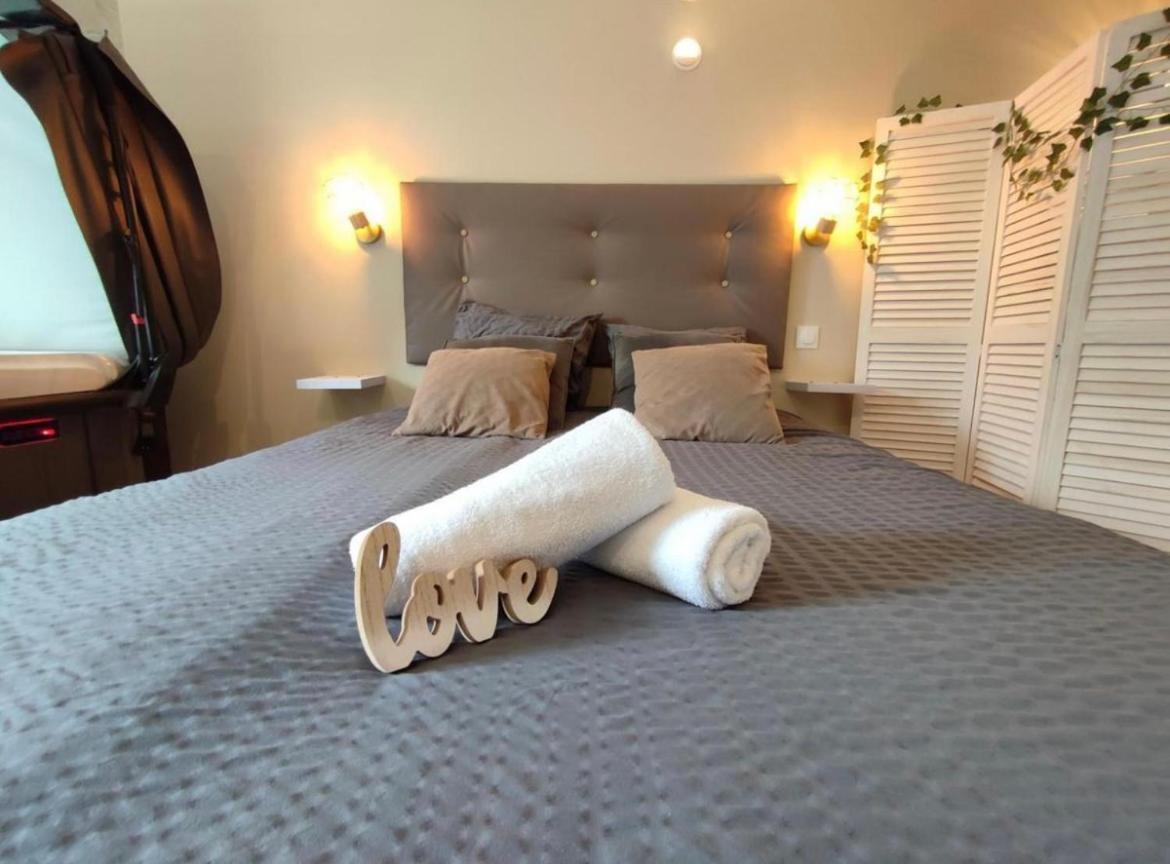 Bed and Breakfast Le Cocoon D'Emy Louvetot Екстер'єр фото